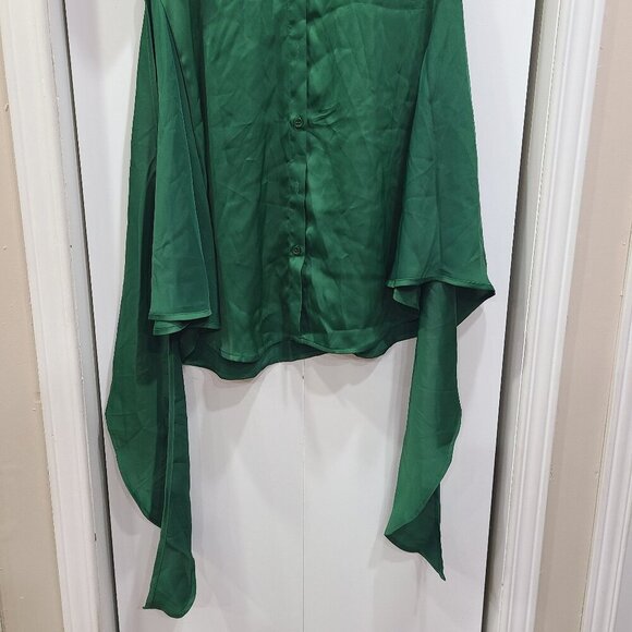 🔥3/$42 w FREE SHIPPING🔥 NWT Green short sleeve dress - Picture 2 of 3